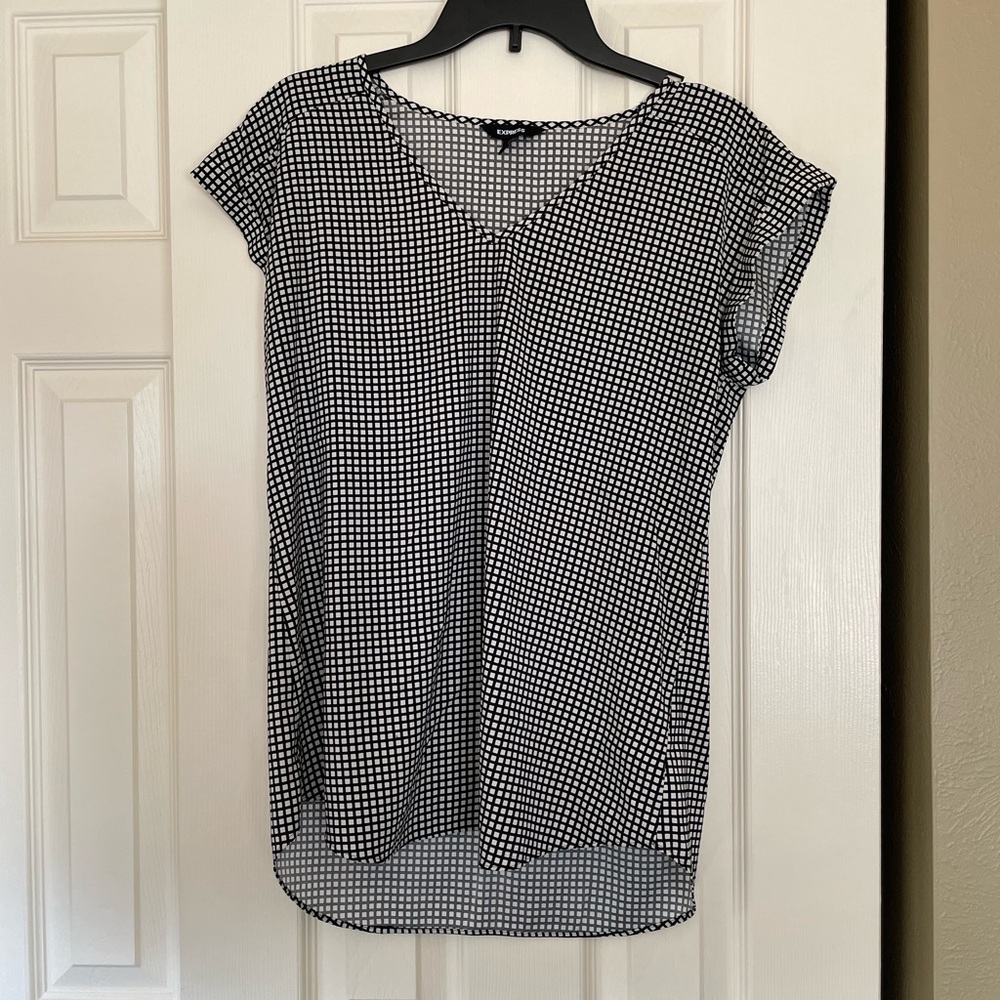 Express Black and White Checkered Tunic Tee Blouse